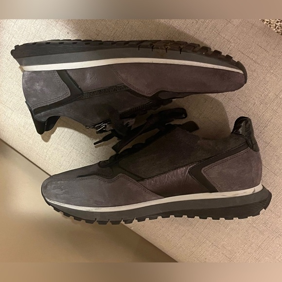 Gabor Hollywell- UK- Black and Dark Gray Sneakers, size 7.5 - Picture 7 of 9